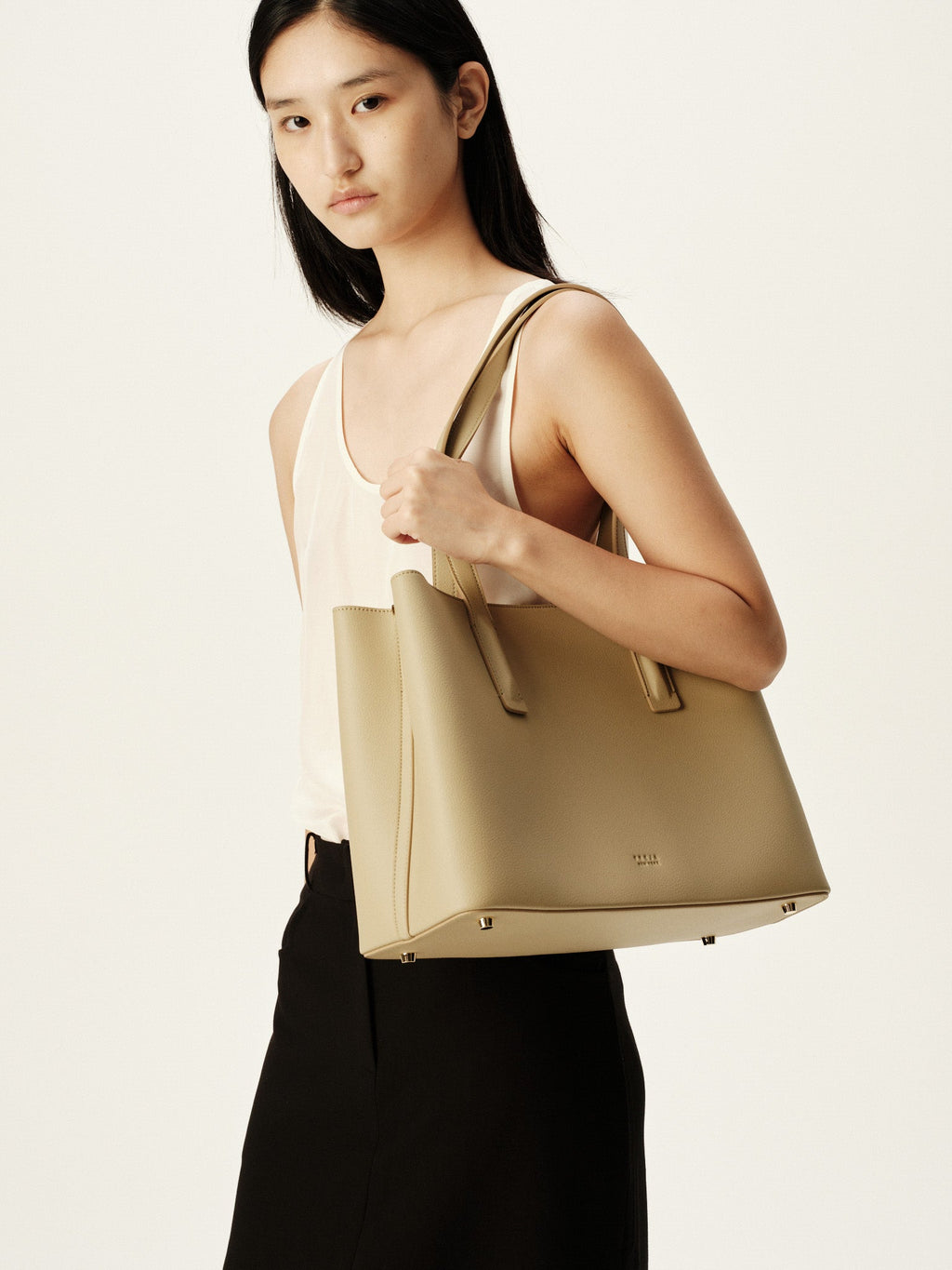 Linnea Tote Sand